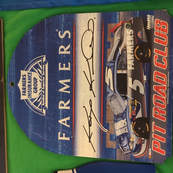Bundle of Kasey Kahne #5 Nascar Farmer's Insurance Hendrick Collectibles - Picture 4 of 15